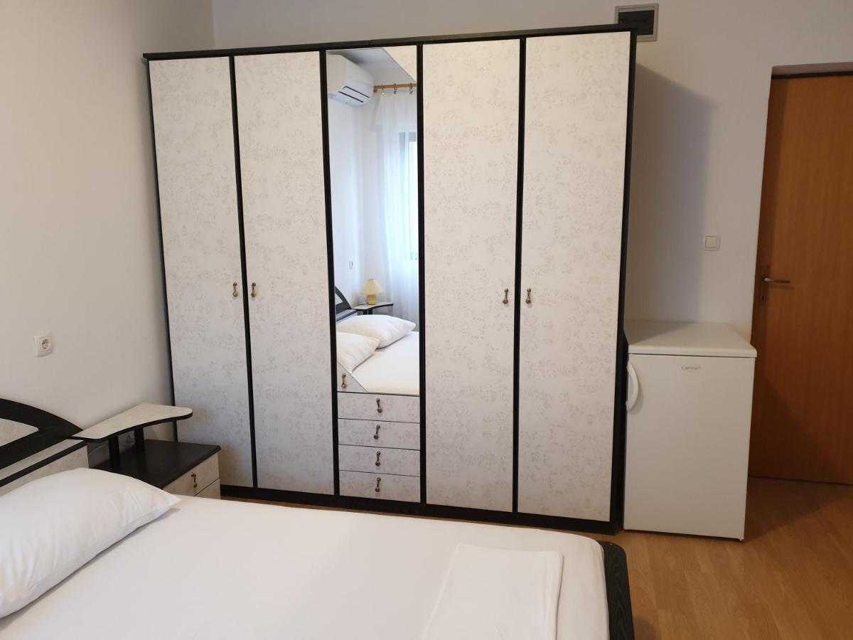 Triple Room Metajna 4120F 외부 사진